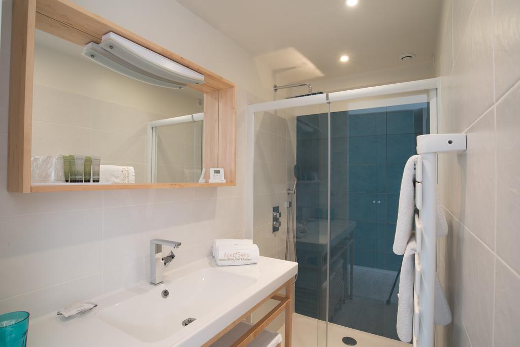 Aux 5 Sens Bed & Breakfast Tillé Екстериор снимка