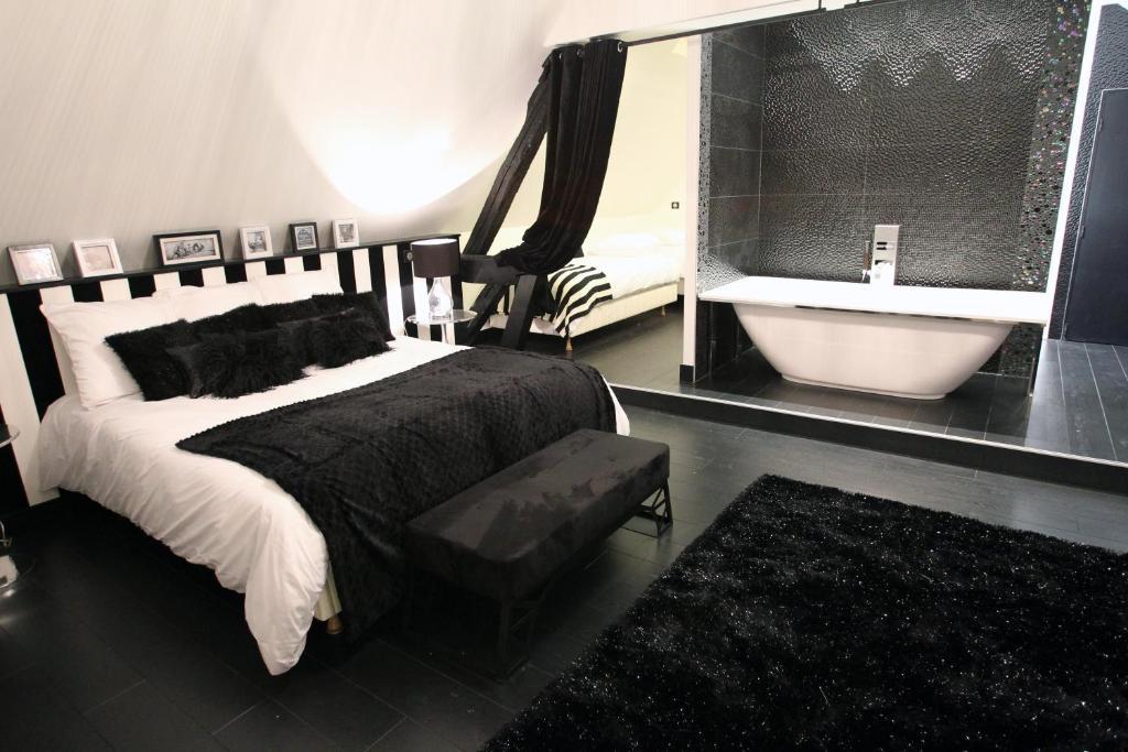 Aux 5 Sens Bed & Breakfast Tillé Стая снимка